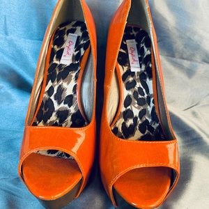 Neon Orange Qupid Pumps